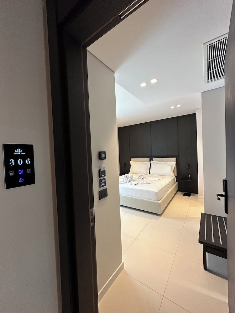 Deluxe Double Room with Balcony&Sea View photo 2