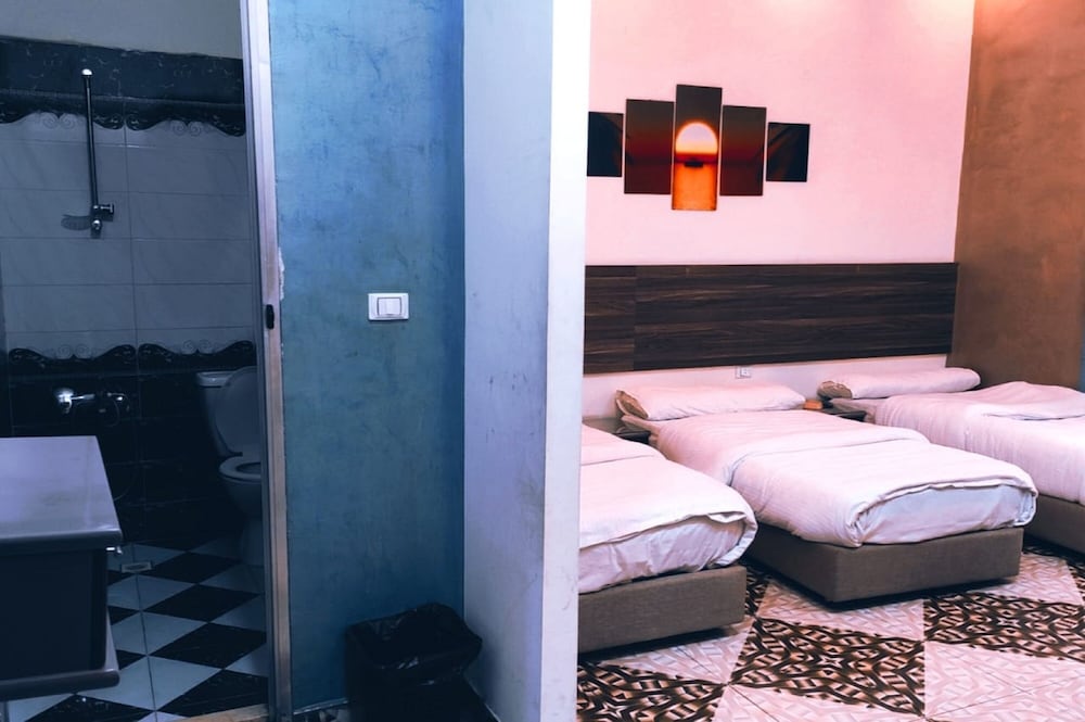 Standard Double Room - Photo 10