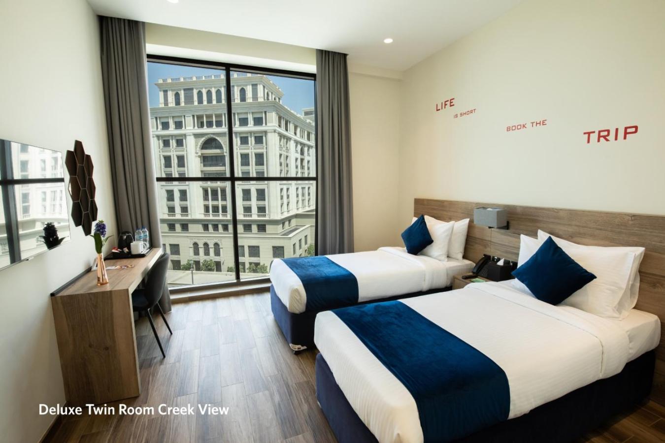 Deluxe Room Twin Bed With Waterfront View (Includes 25% Off F&B) photo 1