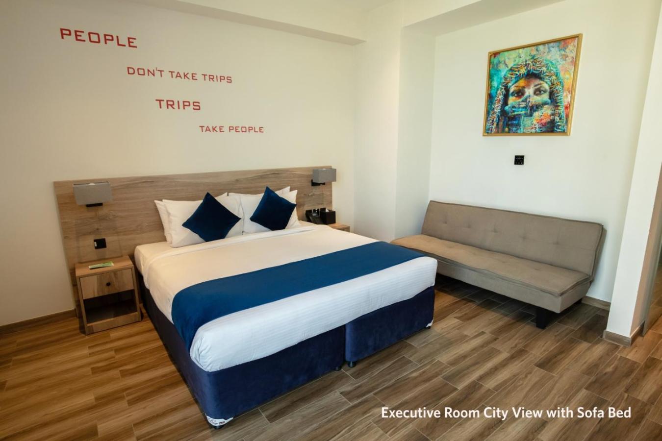 Executive Room Waterfront View With Sofa Bed (Includes 25% Off F&B) photo 2