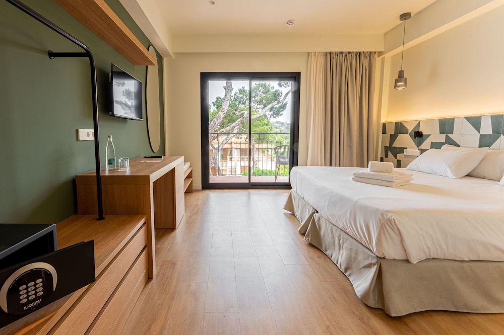Double Room, Terrace, Pool View
