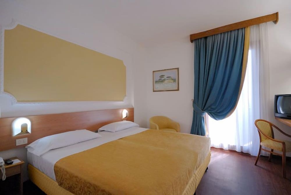 Classic Quadruple Room photo 1