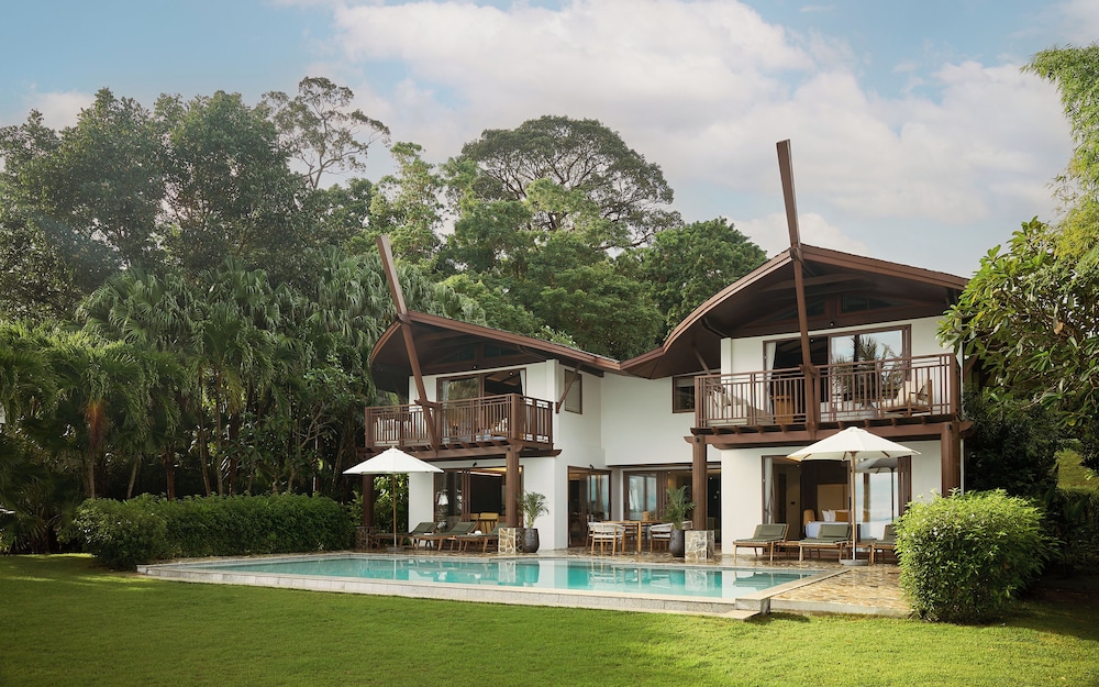Grand Villa, 5 Bedrooms, Private Pool, Beachfront (Lux)