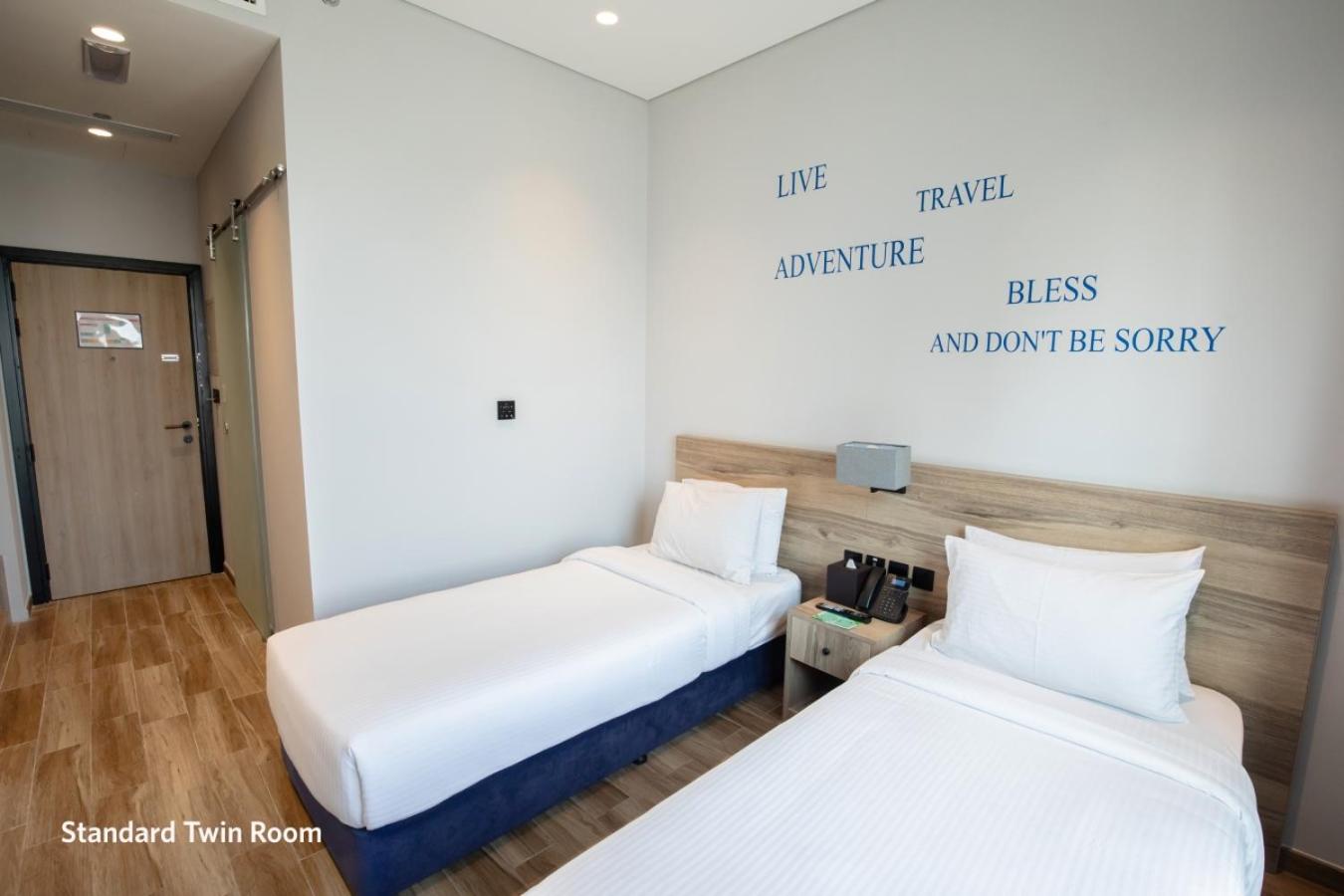 Deluxe Room Twin Bed with City View (includes 15% off F&B) photo 2