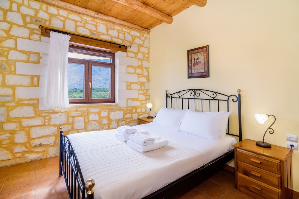 Apartment, 3 Bedrooms, Private Pool, Garden View photo 2