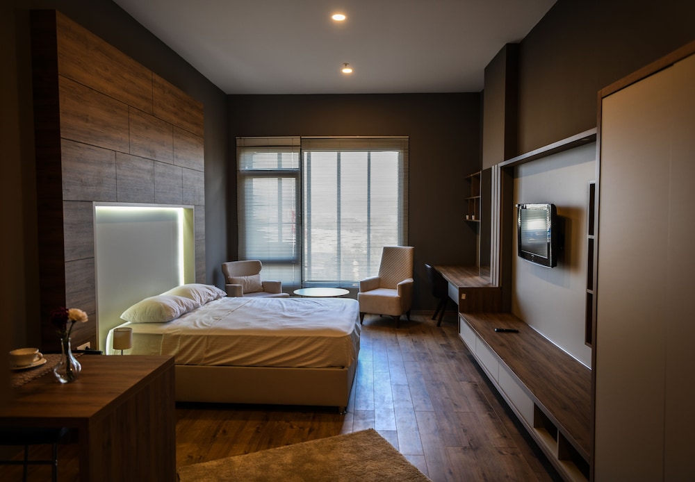 Studio Suite photo 1