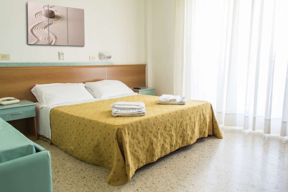 Basic Triple Room photo 1