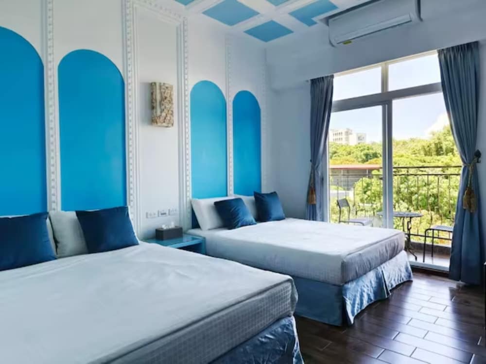 Quadruple Room with Mountain View and Balcony photo 1