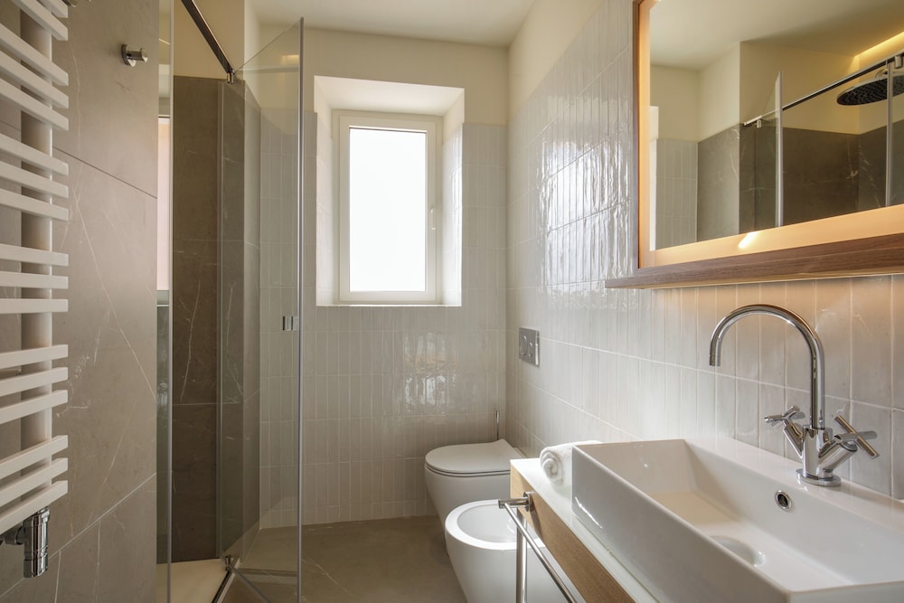 Superior Room, 1 King Bed, Terrace photo 3