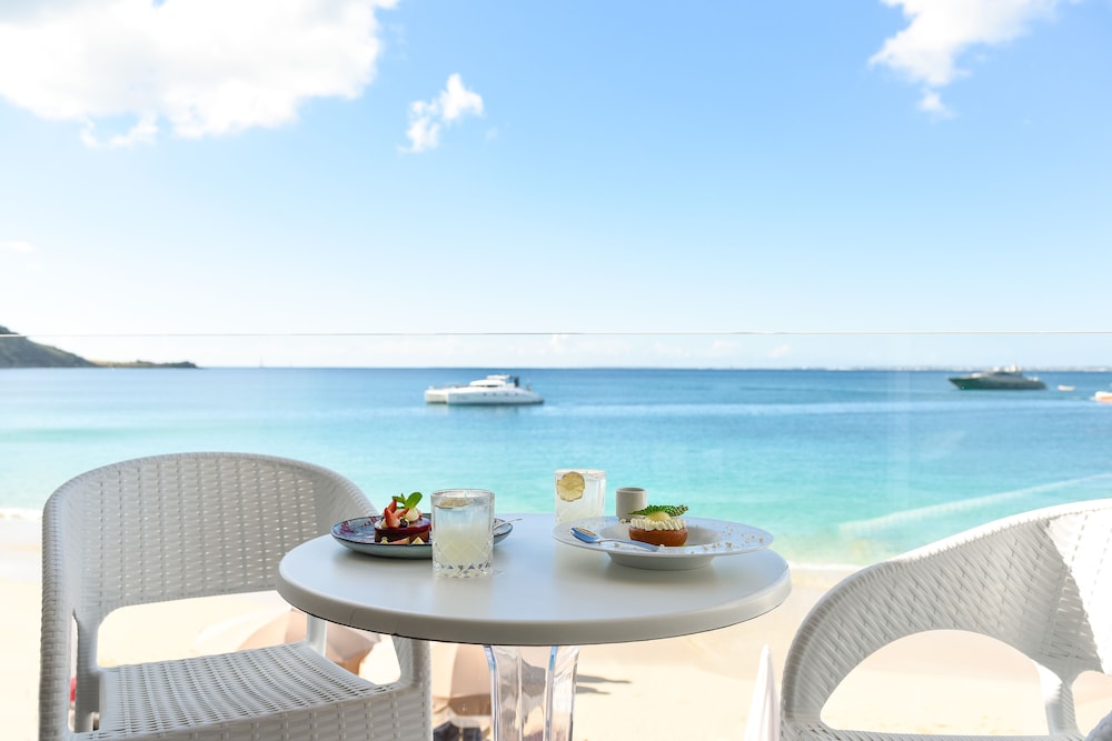 Standard Room, 1 Queen Bed, Balcony, Ocean View, photo 6