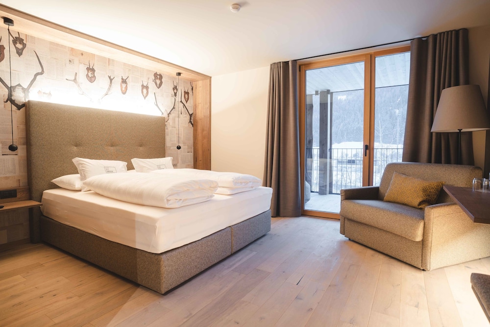 Deluxe Suite, 1 King Bed