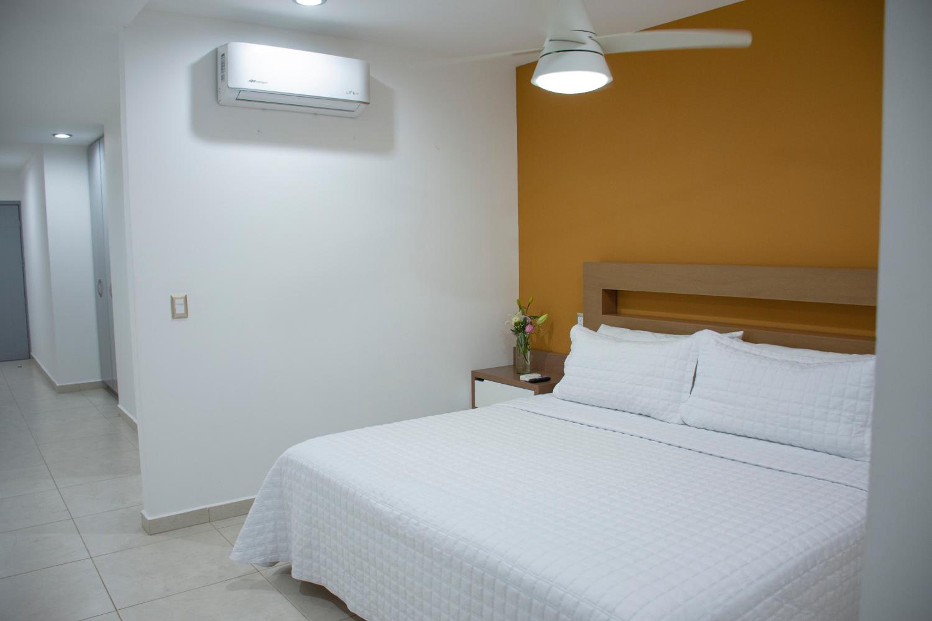 Deluxe Suite with Sea View