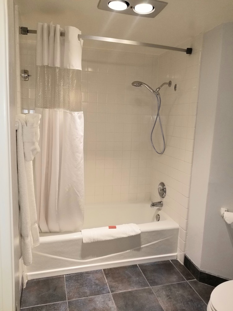 Standard Room, 1 King Bed, Patio, Ocean View