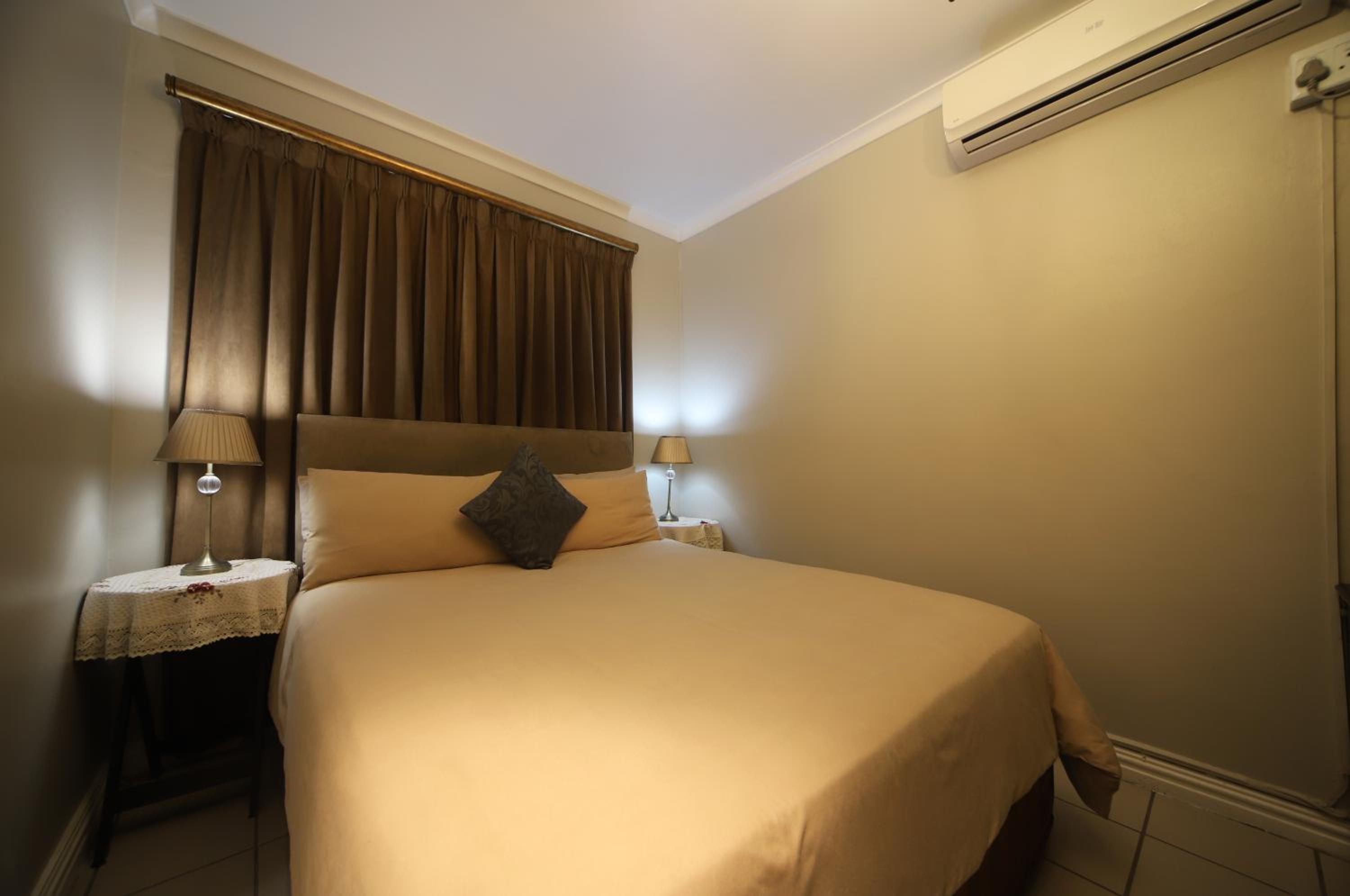 Deluxe Single Room