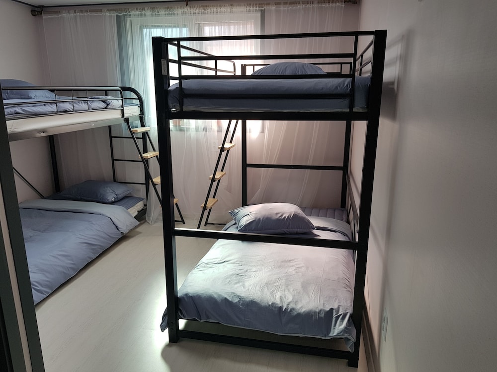 Basic Shared Dormitory, Women only (Seoul 1, 4people) photo 2