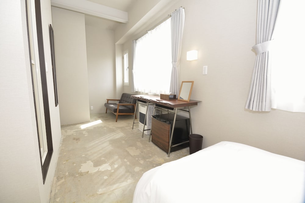Basic Twin Room photo 3