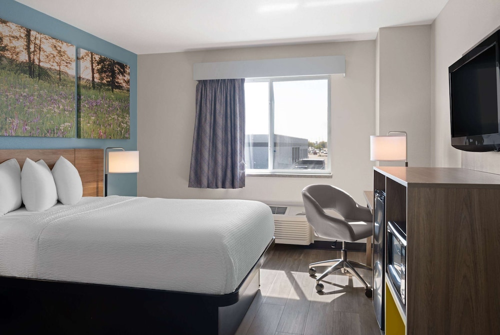 Room, 1 Double Bed, Non Smoking - Photo 1