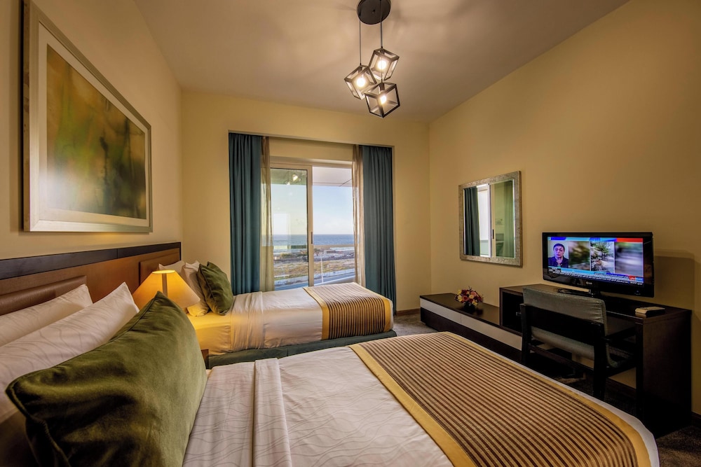 Apartment, 2 Bedrooms, Sea View photo 2