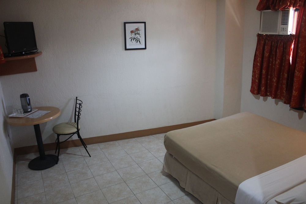 Economy 1 Double Bed photo 2