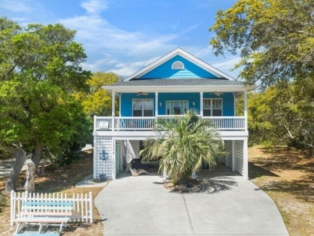 House, 5 Bedrooms photo 1