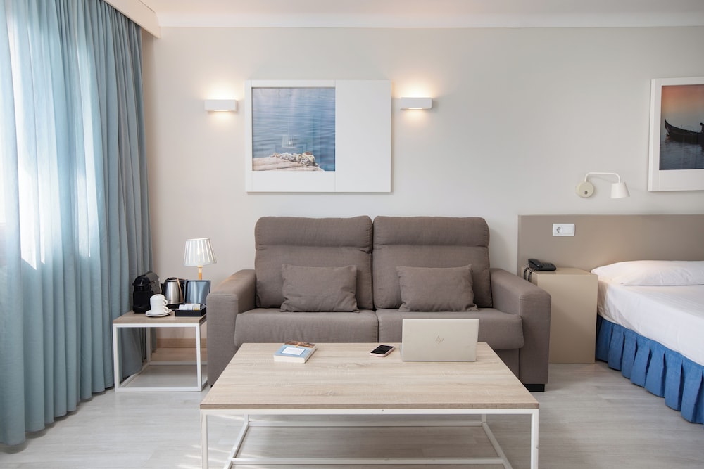 Quadruple Room, Sea View, Sea Facing (2+2) - Photo 5