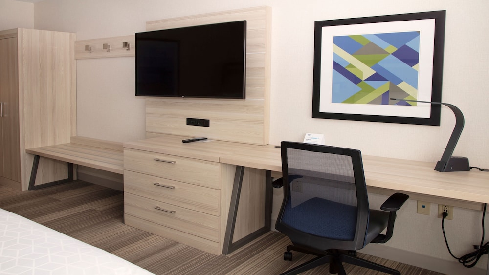 Suite, 2 Queen Beds, Accessible (Communications) photo 1