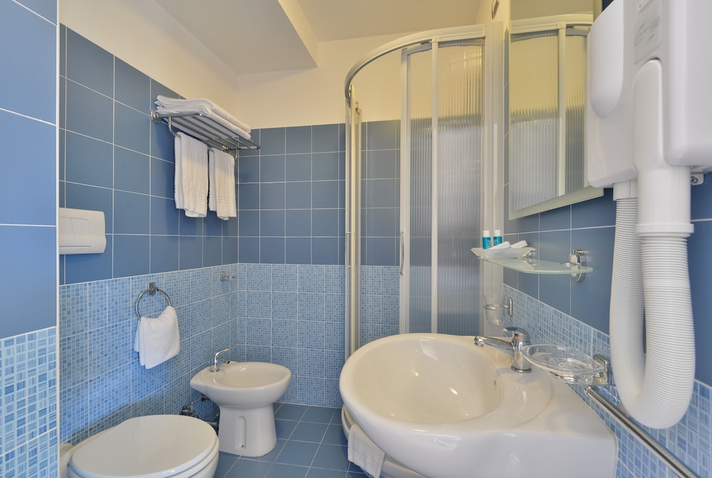 Economy Double Room, 1 Double Bed photo 3