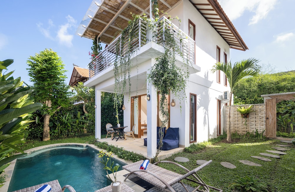 Standard Villa - Photo 1