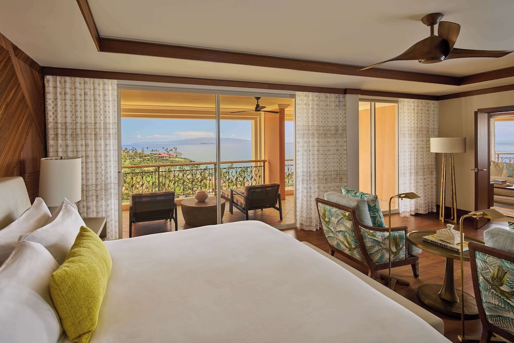 Grand Suite, 2 Bedrooms, Club Lounge Access, Ocean View (Napua)