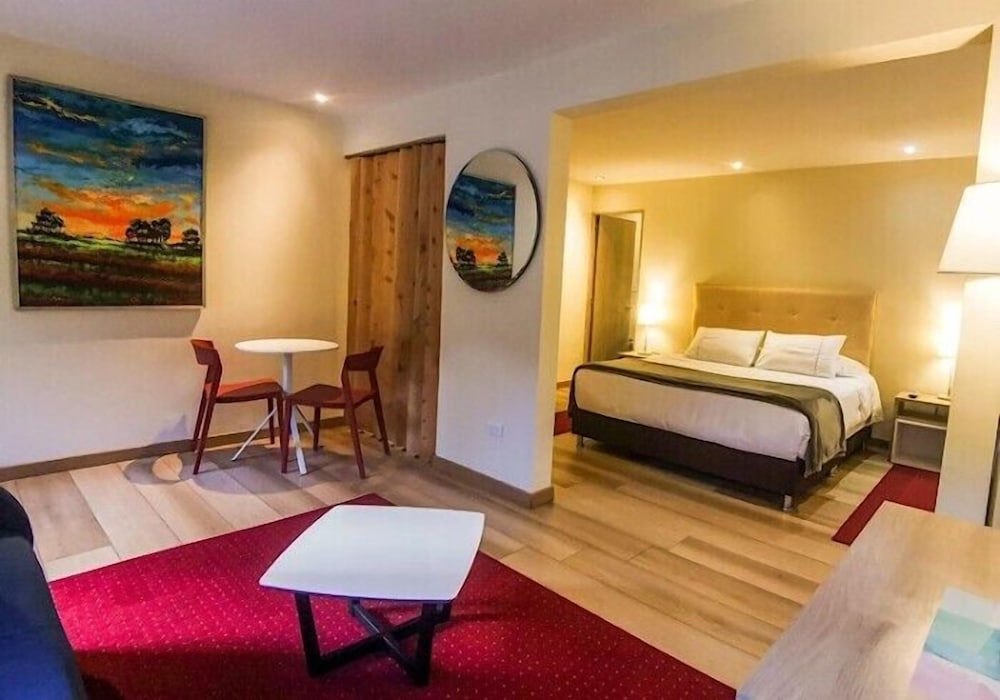 Deluxe Quadruple Room, Pool View photo 1