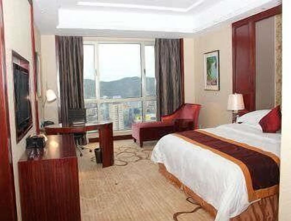 Deluxe Suite, 1 King Bed photo 1