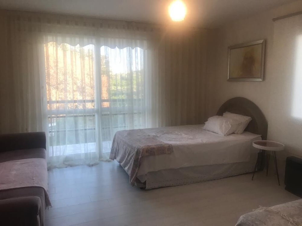 Economy Apartment photo 1