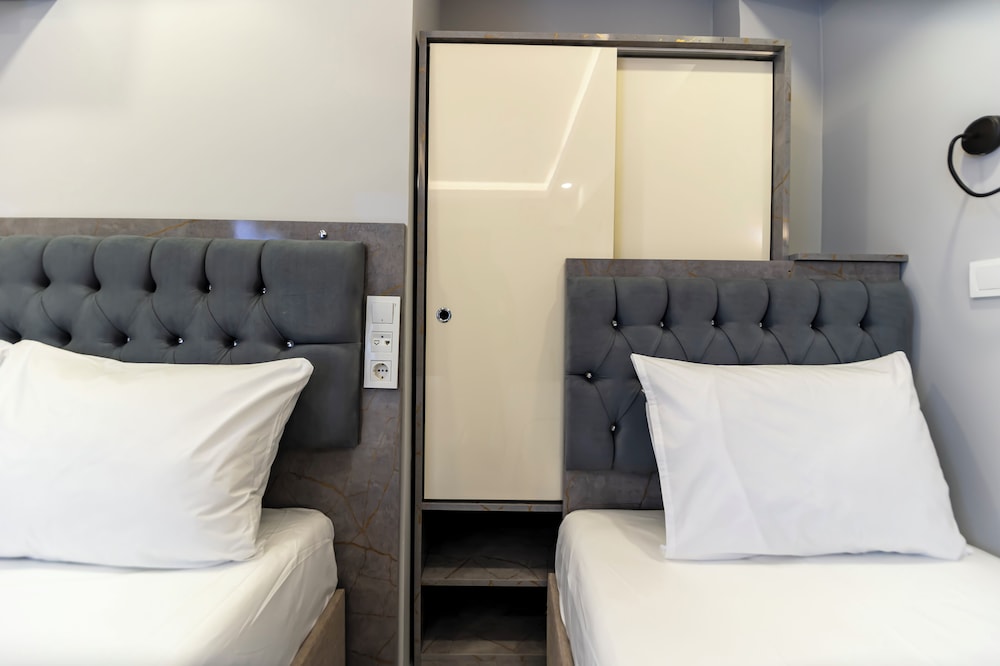 Comfort Triple Room photo 2