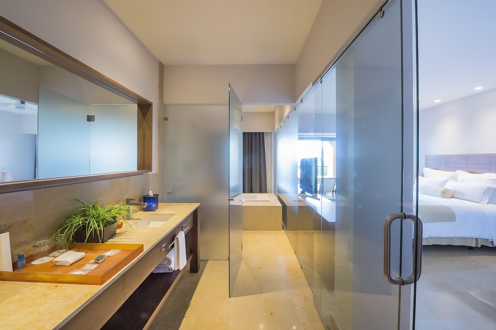 3 bedroom Suite Ocean View - Photo 6