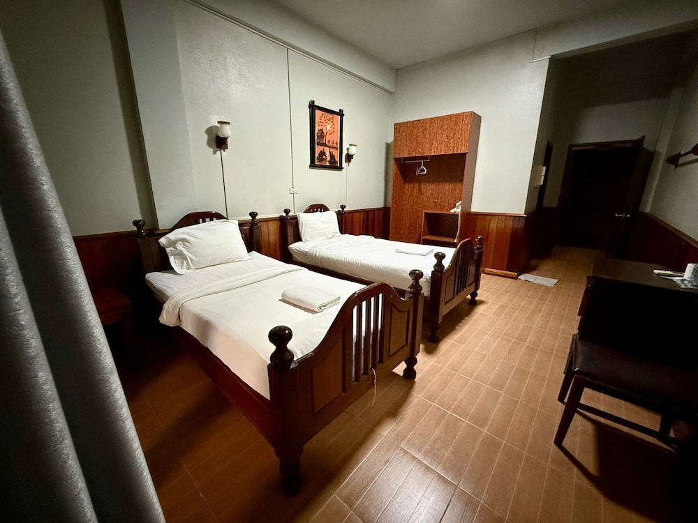 Deluxe Twin Room photo 1