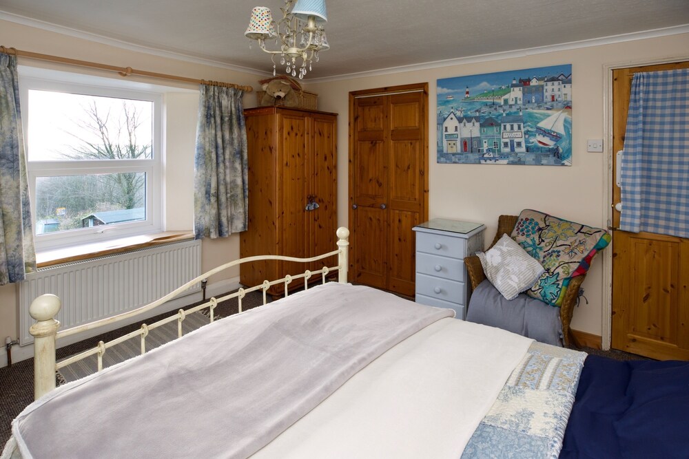 Kayleigh Room, Ensuite photo 1