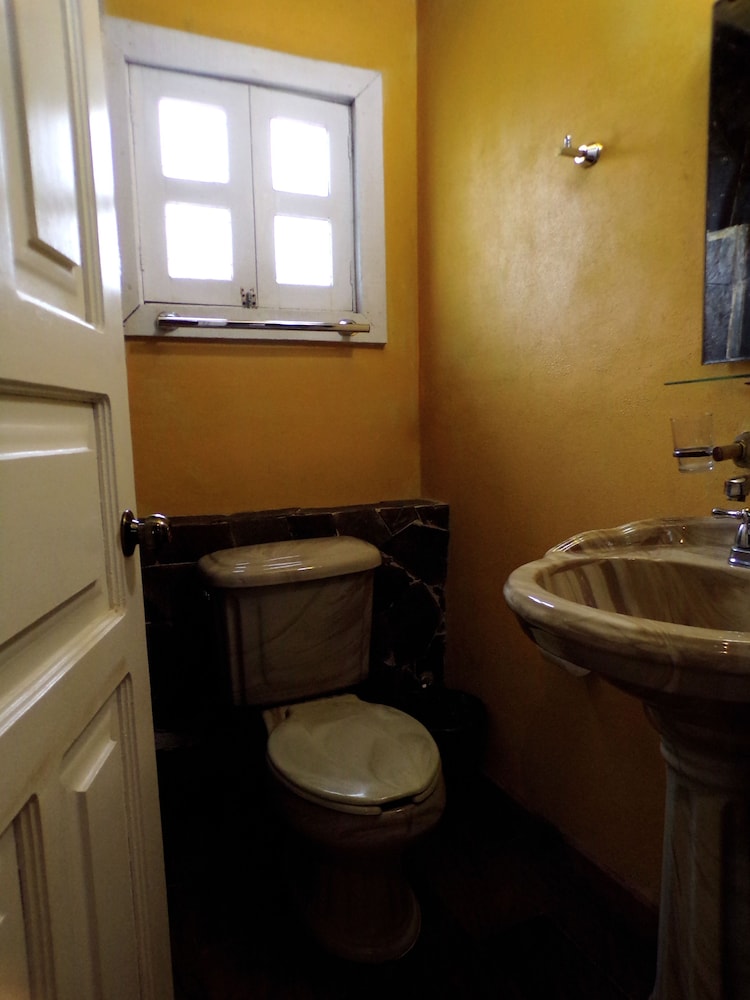 Romantic Cabin, 1 Bedroom photo 3