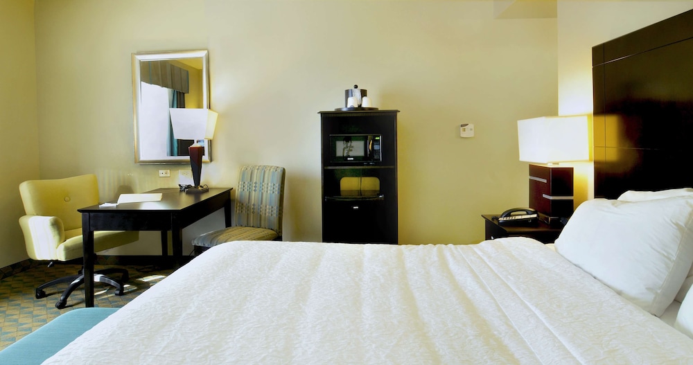 Room, 1 King Bed - Photo 2