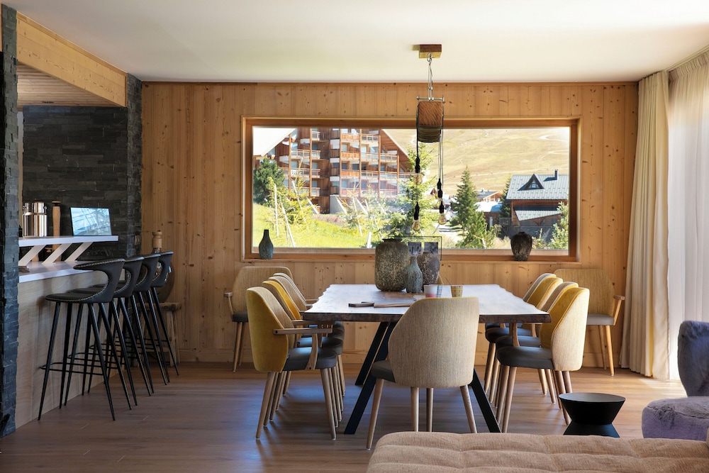 Room, Multiple Beds, Mountain View photo