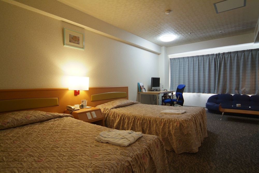 Deluxe Twin Room, Smoking - Photo 2