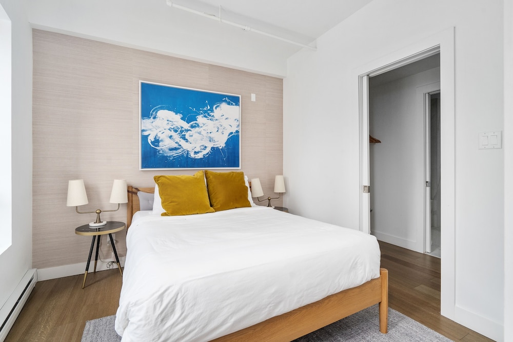 Deluxe One-Bedroom with Sofa Bed