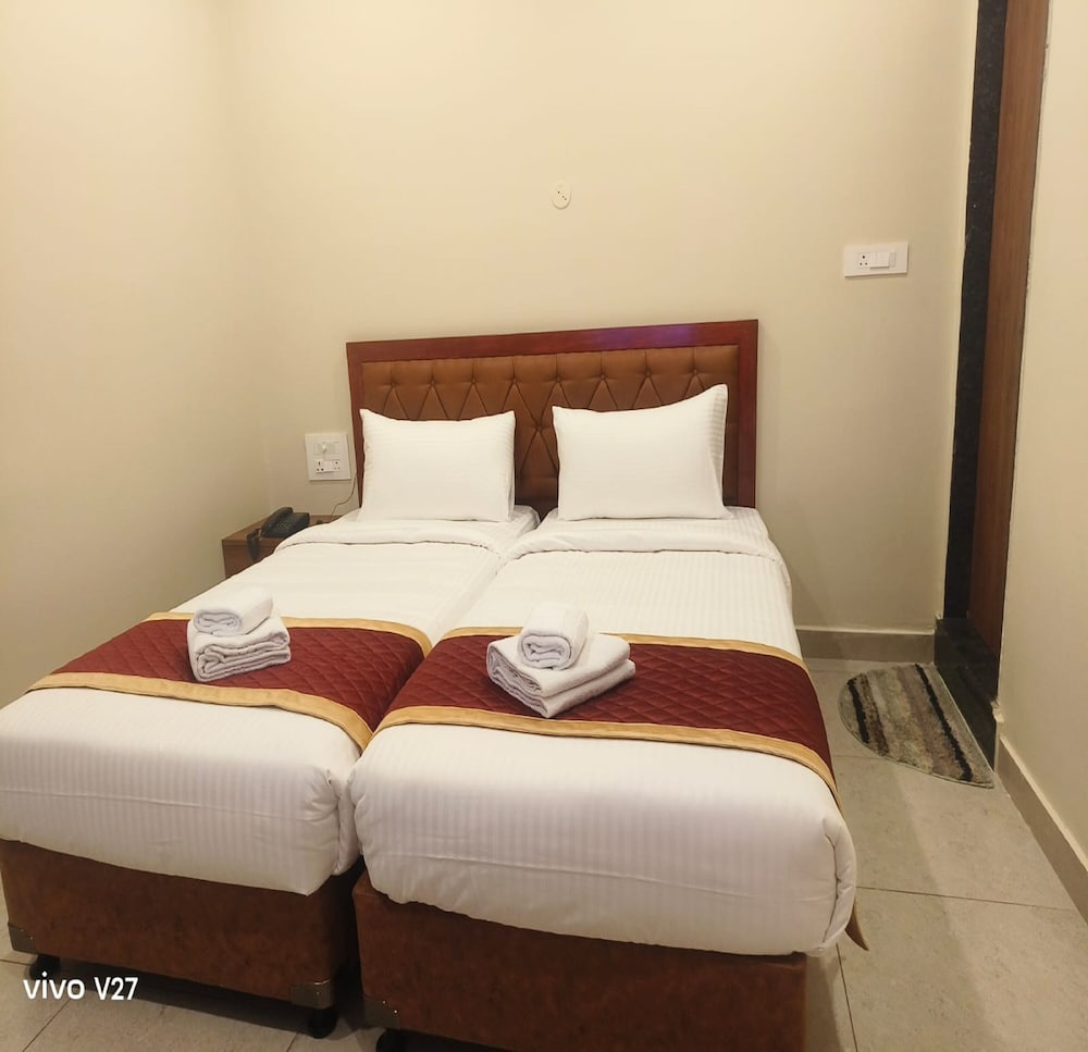 Deluxe Room - Photo 14