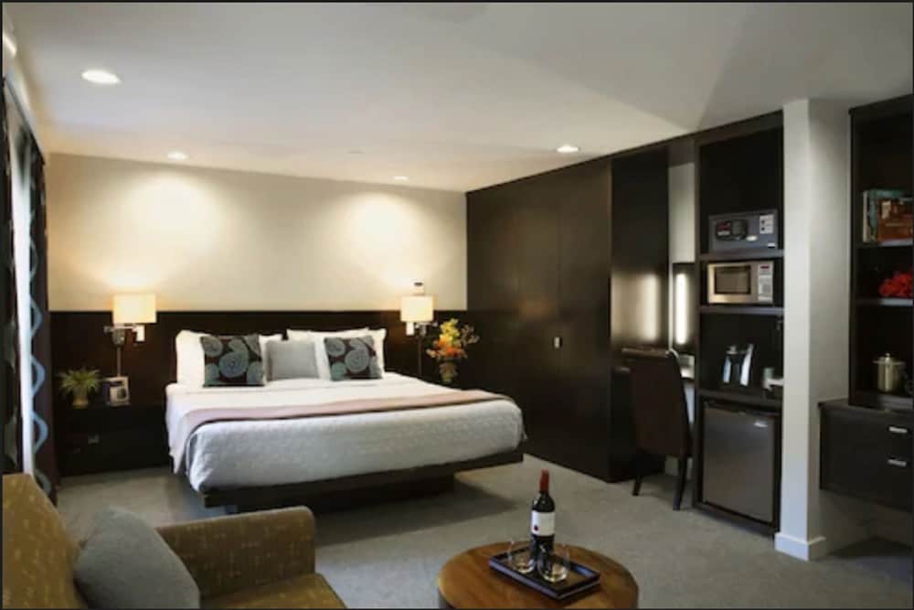 Junior Suite, Partial Ocean View - Photo 7