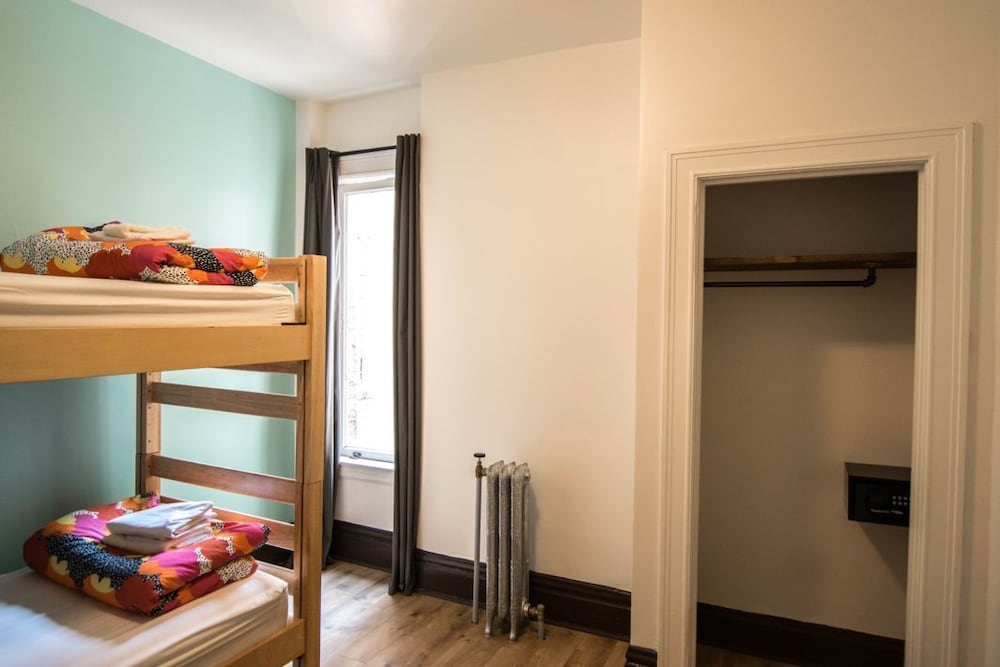 Bartlett Economy Bunks, Hall Bath Longstay - Photo 2