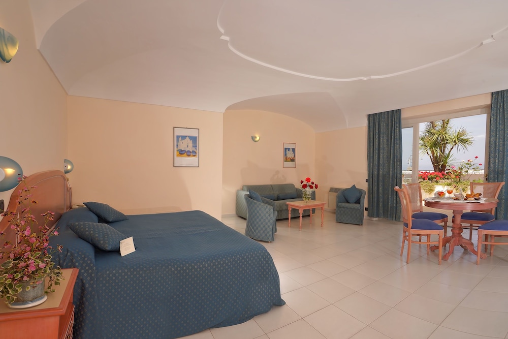 Junior Suite, Balcony, Sea View - Photo 2