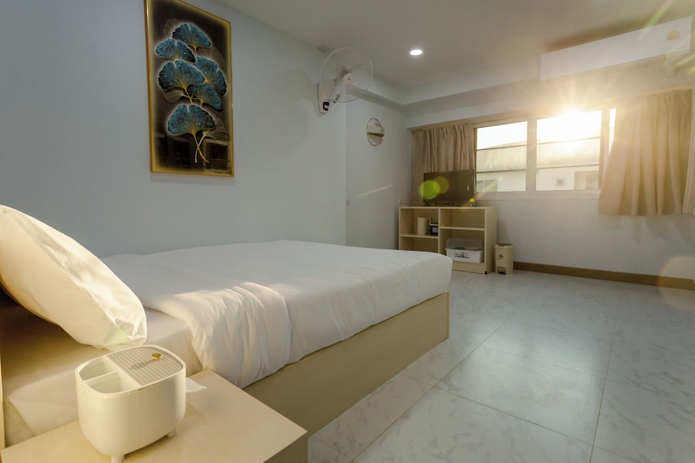 Premium Room, 1 Bedroom, Private Bathroom, Courtyard View photo 1