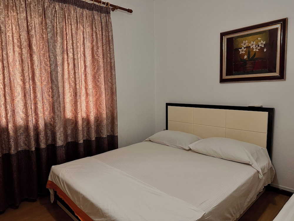 Classic Double Room, Garden View