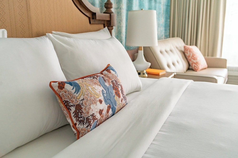 Room, 1 King Bed With Sofa Bed (havana)