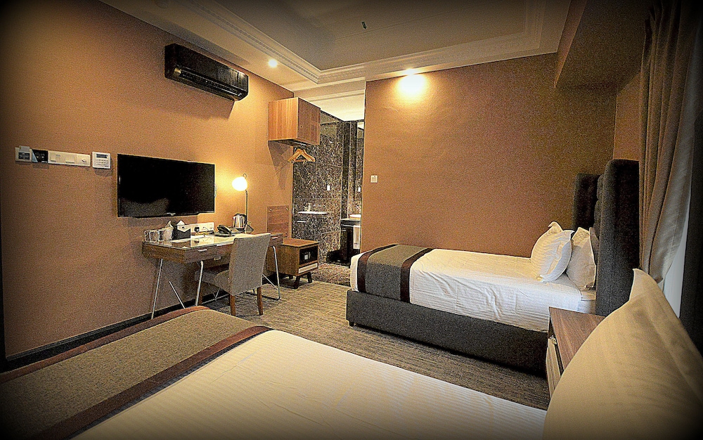 Business Premier Room (Twin) photo 2