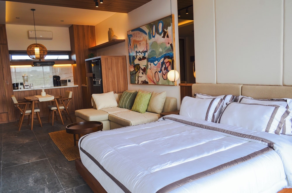 Comfort Studio, 1 King Bed, Kitchen